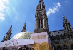 Vienna City Hall Lifeball 2015